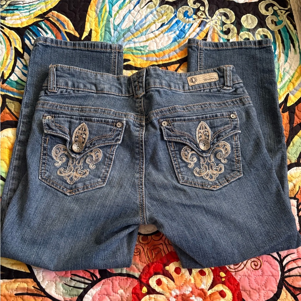 Democracy Capris